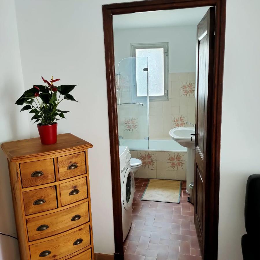 Charmant Appartement Au Coeur Du Village Tourrettes-sur-Loup Exterior foto