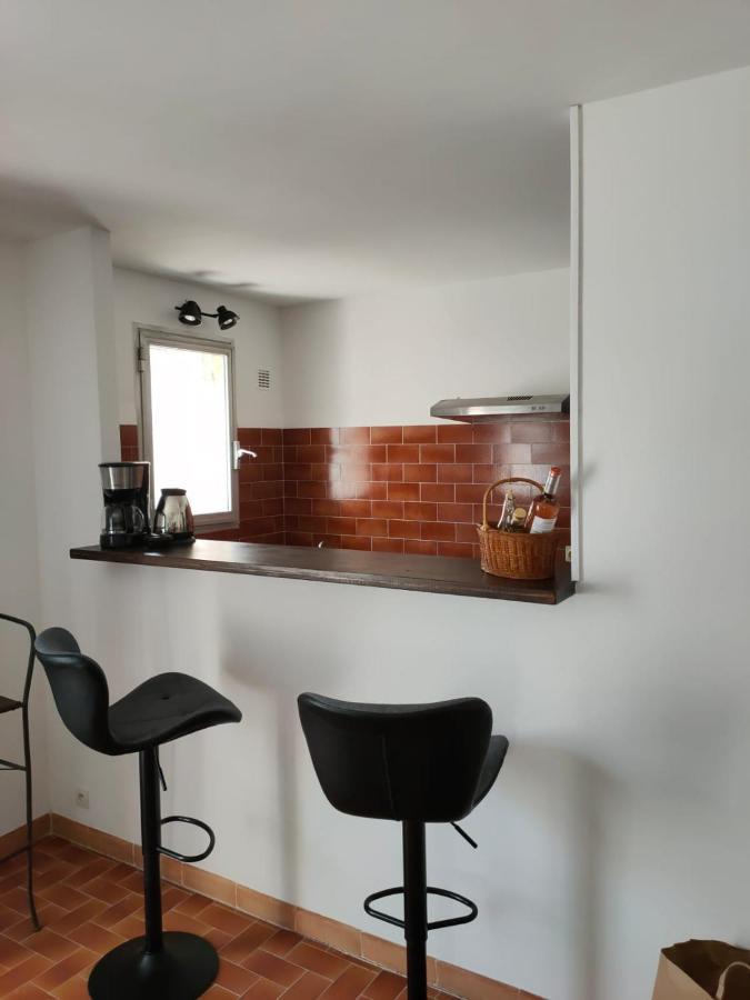 Charmant Appartement Au Coeur Du Village Tourrettes-sur-Loup Exterior foto