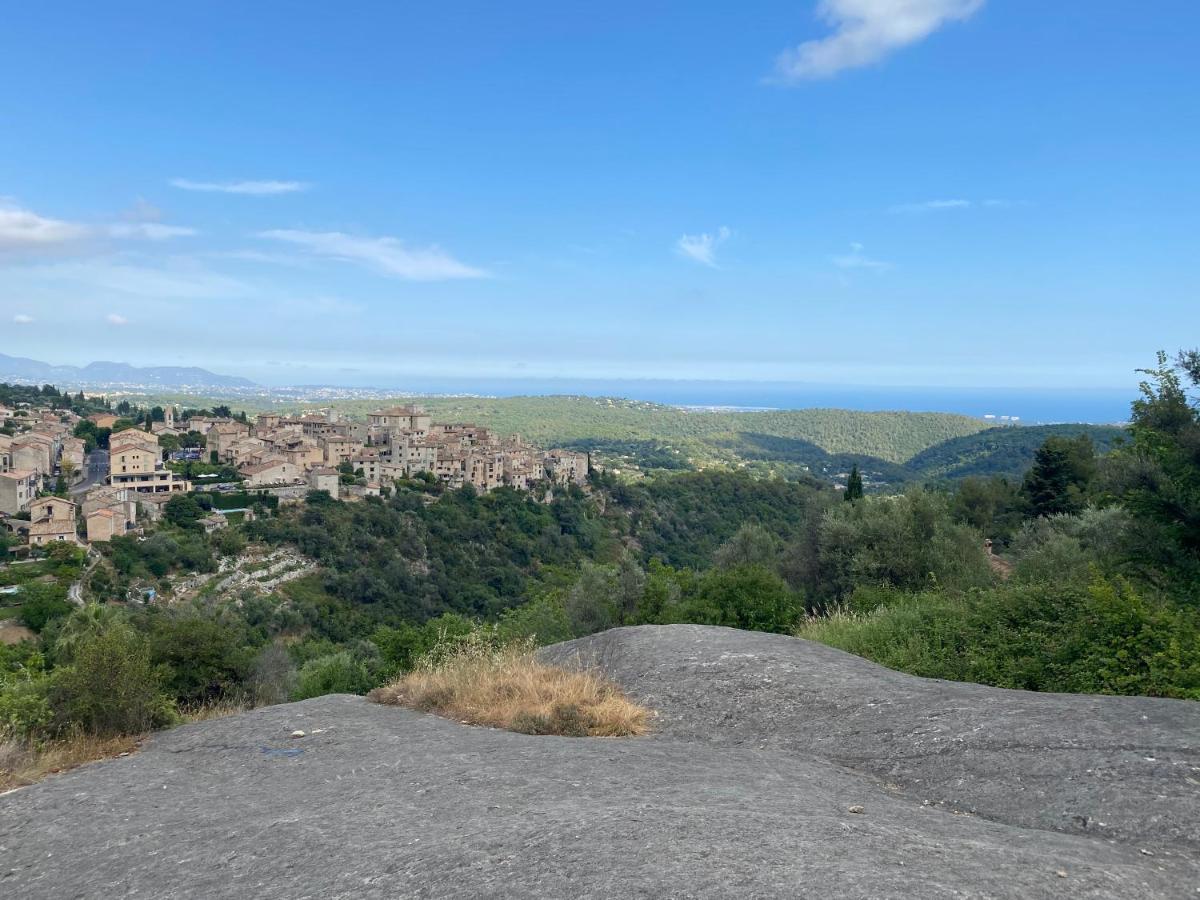 Charmant Appartement Au Coeur Du Village Tourrettes-sur-Loup Exterior foto